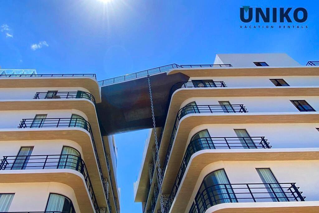 1 Block To The Beach 2Br 6Pax Rooftop Pool King Bed Плая дел Кармен Екстериор снимка