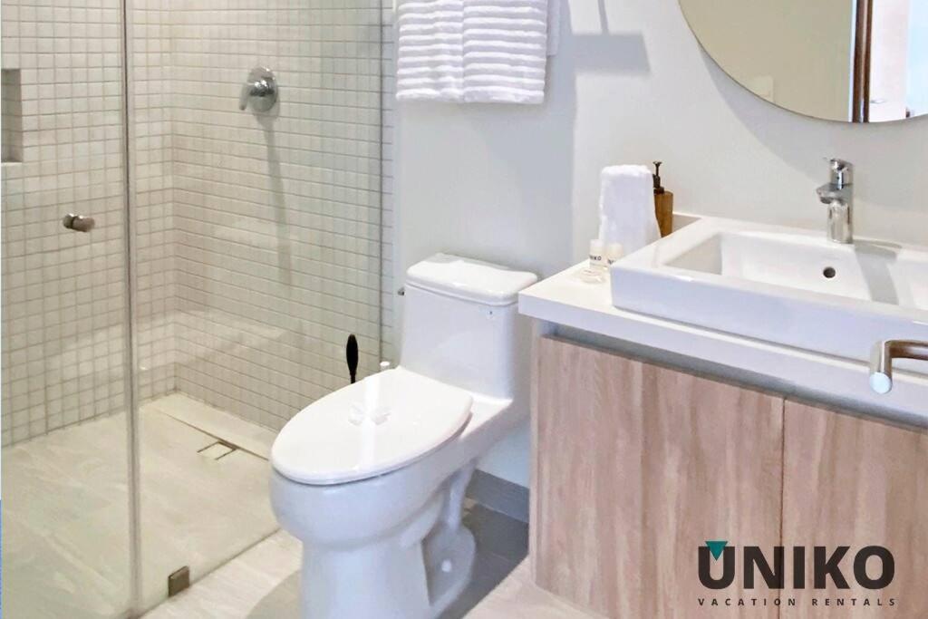 1 Block To The Beach 2Br 6Pax Rooftop Pool King Bed Плая дел Кармен Екстериор снимка
